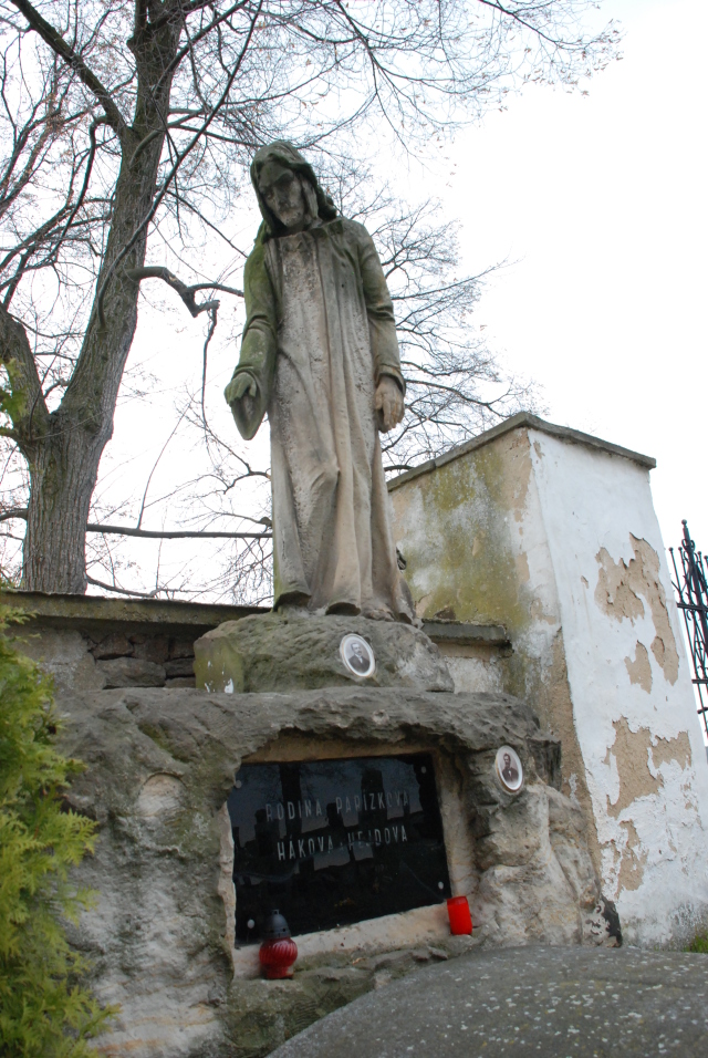 Chrášťany - Hřbitov