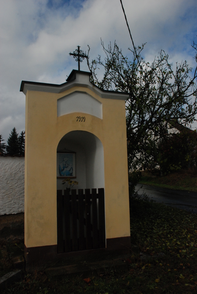 Kolešovice, Heřmanov - Kaplička v obci