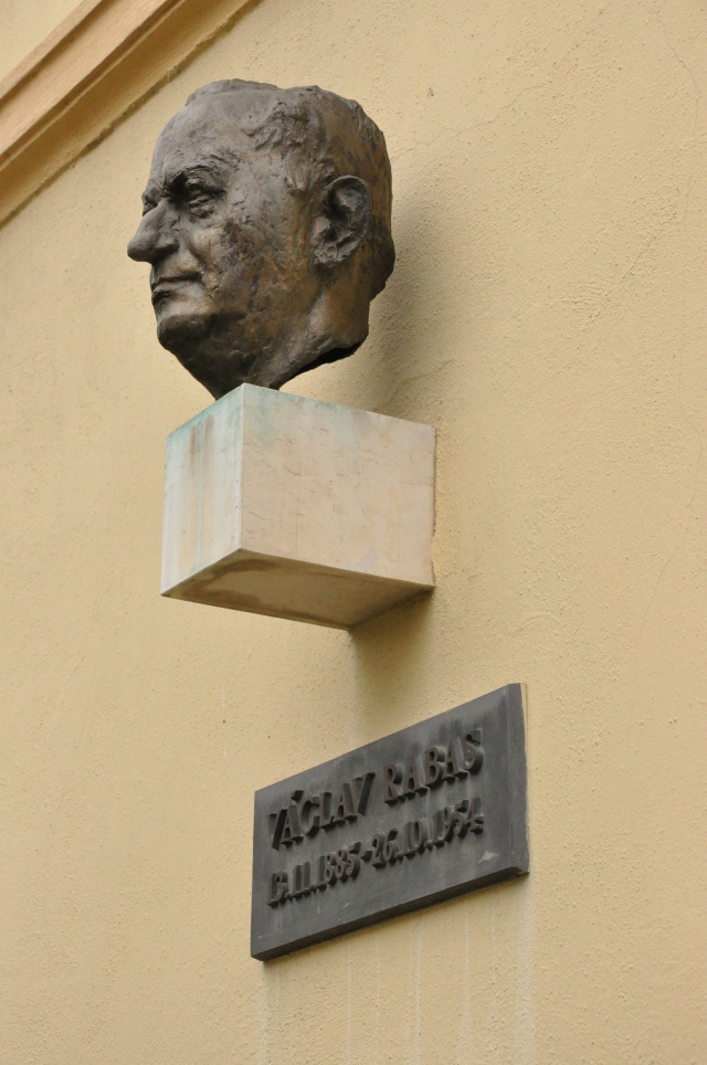Rakovník - Busta Václava Rabase