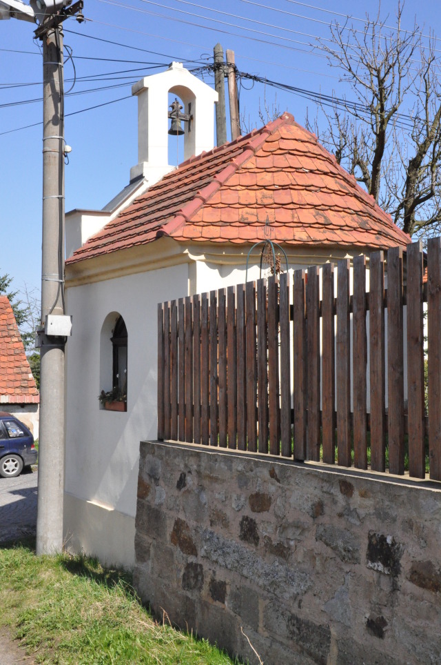 Senomaty, Nouzov - Kaple