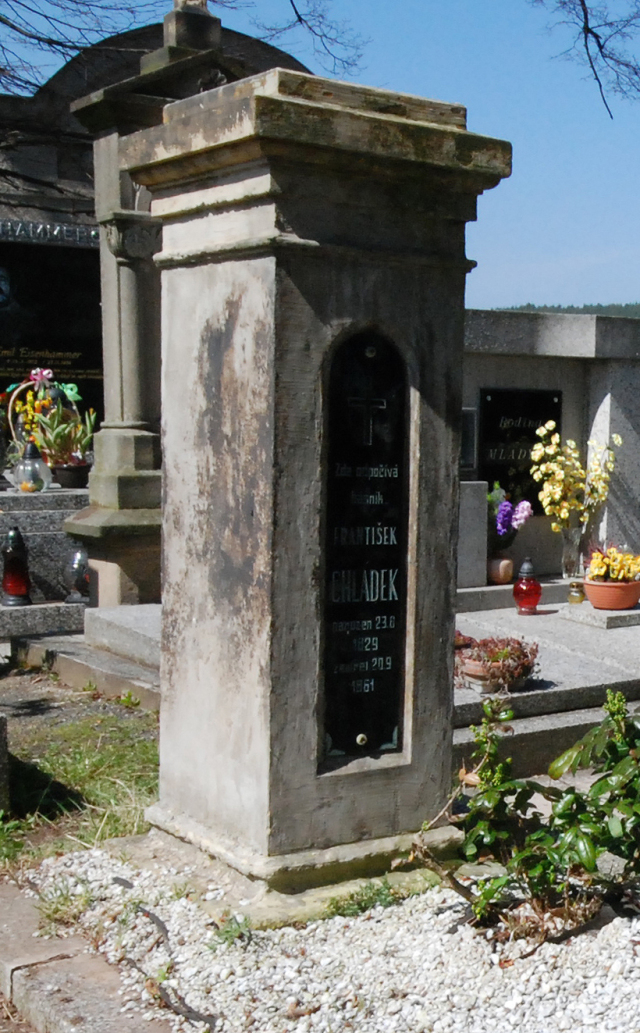 Senomaty - Hrob Františka Chládka
