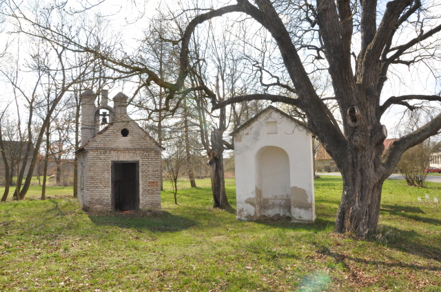 Kolešovice, Zderaz - Kaplička na návsi