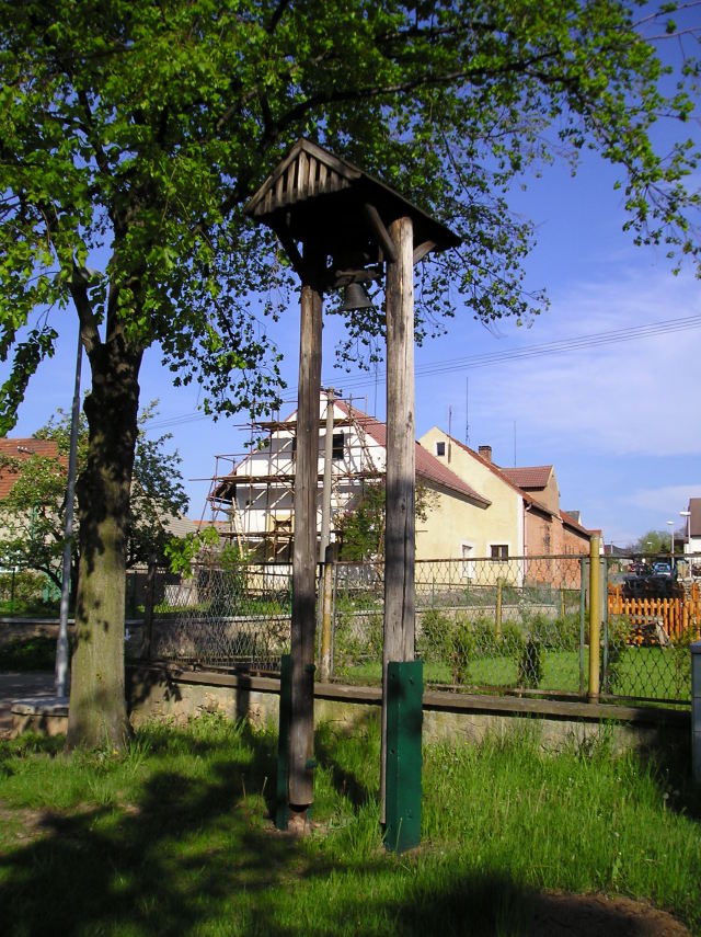 Lubná - Zvonička u kostela