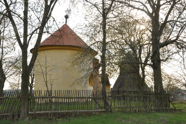 Pavlíkov, Skřivaň - Kostel svatého Štěpána