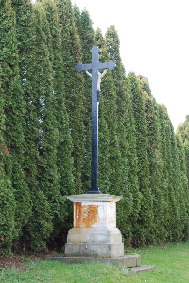 Řevničov - Kříž u kostela
