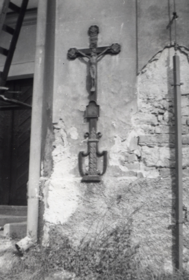 Čistá - Kříž na kostele svatého Václava