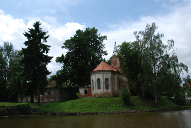 Hořovičky, Vrbice - Kostel Povýšení svatého Kříže