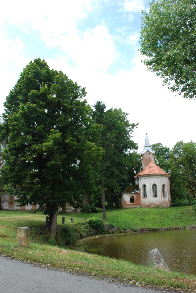 Hořovičky, Vrbice - Kostel Povýšení svatého Kříže