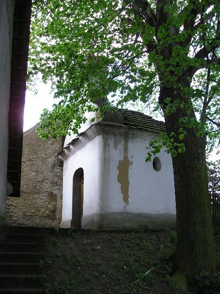 Mšecké Žehrovice, Lodenice - Kaplička