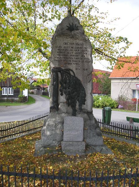 Skryje - Pomník obětem válek