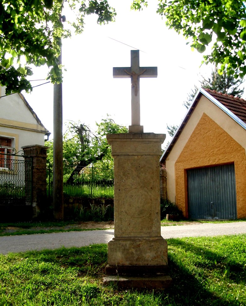Drahouš - Kříž u kaple - ©Hana Kubínková