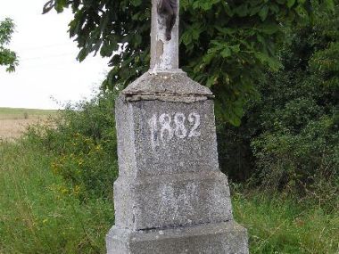 Hřebečníky, Újezdec - Kříž za obcí na Šlovice