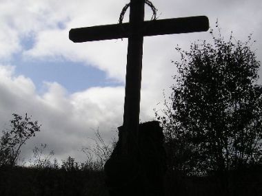 Račice - Dřevěný kříž u chat