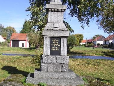 Velká Chmelištná - Pomník obětem válek