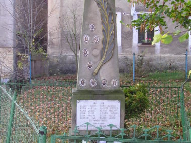 Milý - Pomník obětem I. světové války