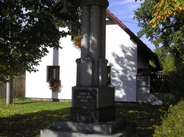 Pšovlky - Pomník obětem padlým v I. a II. světové válce