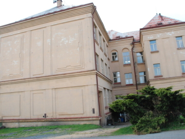 Čistá - Škola s pamětní deskou Augustinu Nachtigalovi
