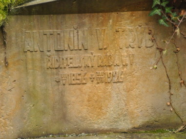 Křivoklát - Hrob rodičů Antonína Trýba
