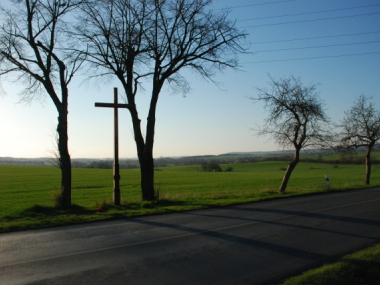 Lišany - Dřevěný kříž na Krupou