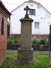 Hřebečníky, Újezdec - Kříž u zvoničky