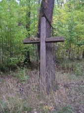 Skryje - Dřevěný kříž u hájovny Bušohrad