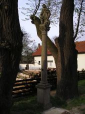 Svojetín - Sloup se sochou sv. Rocha