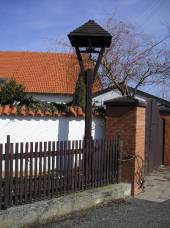 Řeřichy, Nový Dvůr - Dřevěná zvonička u domku
