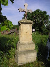 Bdín - Křížek na rozcestí nad rybníkem